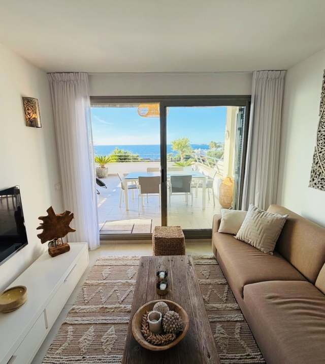 Resa Estates Ibiza Cala Tarida sea views apartment te koop living .jpeg